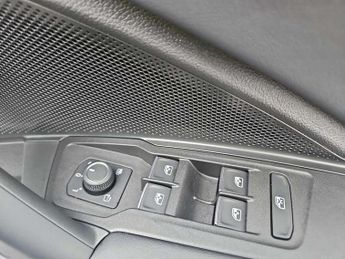 Volkswagen Tiguan 2.0 TDI Elegance 5dr DSG