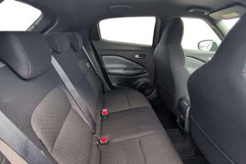 Nissan Juke 1.0 DiG-T N-Connecta 5dr DCT