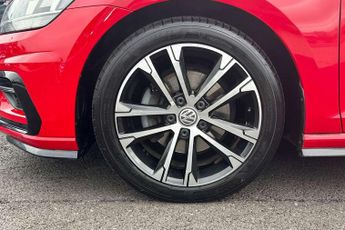 Volkswagen Golf 1.5 TSI EVO 150 R-Line 5dr