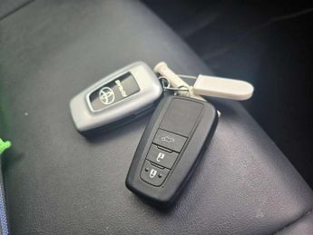 Toyota RAV4 2.5 VVT-i Hybrid Dynamic 5dr CVT