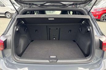 Volkswagen Golf 1.5 TSI 150 R-Line 5dr