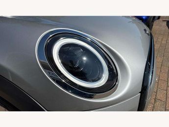 MINI Hatchback 5dr 1.5 Cooper Classic 5dr Auto [Comfort/Nav Pack]