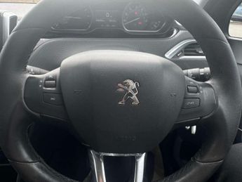 Peugeot 2008 1.2 PureTech Allure 5dr