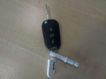 Peugeot 2008 1.2 PureTech Allure 5dr