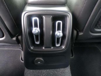 Volvo XC40 Recharge 1.5 T4 Recharge PHEV R DESIGN 5dr Auto