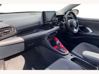 Toyota Yaris 1.5 Hybrid Design 5dr CVT