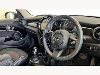 MINI Hatchback 5dr 1.5 Cooper Classic 5dr Auto