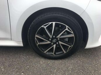 Toyota Yaris 1.5 Hybrid Design 5dr CVT