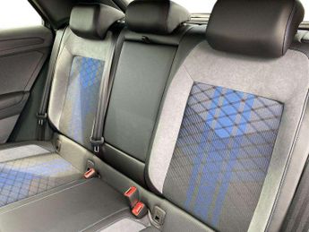 Volkswagen T-Roc 2.0 TSI 300 4MOTION R Black Edition 5dr DSG