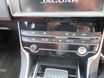 Jaguar XE 2.0 Ingenium Landmark Edition 4dr Auto