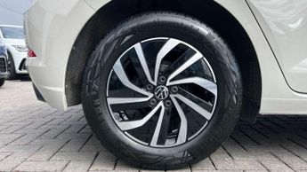 Volkswagen Polo 1.0 Life 5dr