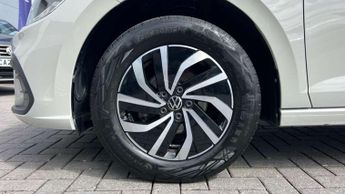 Volkswagen Polo 1.0 Life 5dr