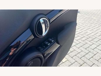 MINI Hatchback 5dr 1.5 Cooper Classic 5dr Auto