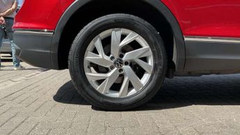 Volkswagen Tiguan 1.4 TSI eHybrid Life 5dr DSG