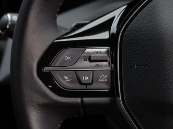 Peugeot 308 1.2 PureTech Allure Premium 5dr EAT8