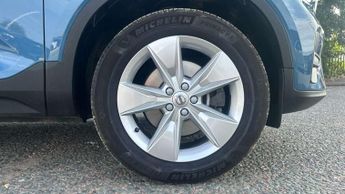 Volvo XC40 2.0 B3P Core 5dr Auto