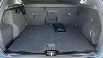 Volvo XC40 2.0 B3P Core 5dr Auto