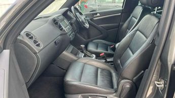 Volkswagen Tiguan 2.0 TDi BlueMotion Tech R-Line 5dr DSG