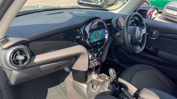 MINI Hatchback 1.5 Cooper Classic 3dr Auto