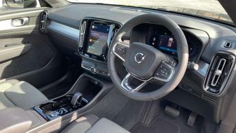 Volvo XC40 2.0 B3P Plus Dark 5dr Auto