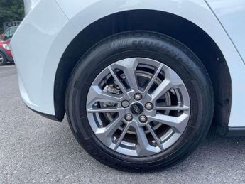 Ford Focus 1.0 EcoBoost Hybrid mHEV 155 Titanium 5dr Auto