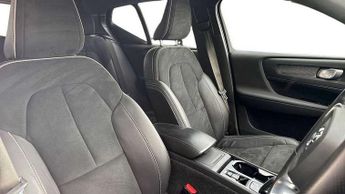 Volvo XC40 2.0 B4P R DESIGN 5dr Auto