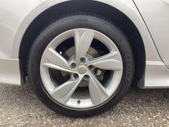Vauxhall Insignia 1.5T SRi Vx-line Nav 5dr Auto