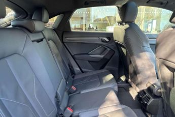 Audi Q3 35 TDI Black Edition 5dr S Tronic [20" Alloy]