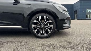 Renault Clio 1.6 E-TECH Hybrid 140 SE Edition 5dr Auto