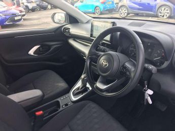 Toyota Yaris 1.5 Hybrid Icon 5dr CVT