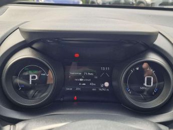 Toyota Yaris 1.5 Hybrid Design 5dr CVT