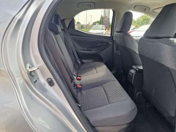 Toyota Yaris 1.5 Hybrid Design 5dr CVT