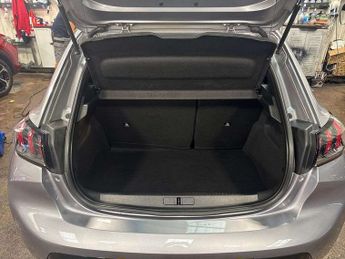 Peugeot 208 1.2 PureTech 100 Allure Premium 5dr EAT8