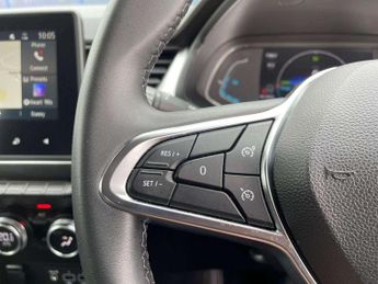 Renault Captur 1.6 E-Tech full hybrid 145 Techno 5dr Auto
