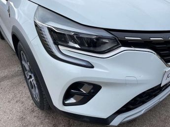 Renault Captur 1.6 E-Tech full hybrid 145 Techno 5dr Auto