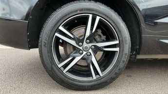 Volvo XC60 2.0 D4 R DESIGN 5dr AWD Geartronic