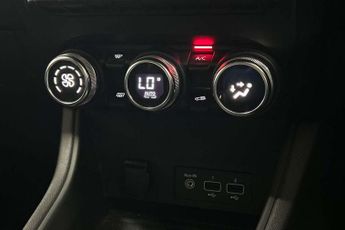 Renault Captur 1.3 TCE 140 SE Edition 5dr EDC
