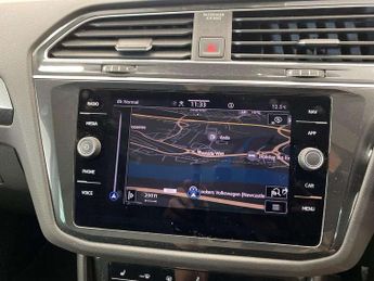 Volkswagen Tiguan 2.0 TSI 4Motion Elegance 5dr DSG