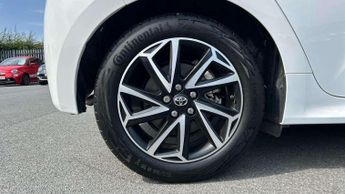 Toyota Yaris 1.5 Hybrid Design 5dr CVT