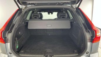 Volvo XC60 2.0 D5 PowerPulse R DESIGN Pro 5dr AWD Geartronic