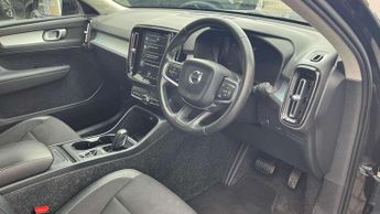 Volvo XC40 2.0 T4 Momentum 5dr AWD Geartronic