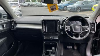 Volvo XC40 2.0 T4 Momentum 5dr AWD Geartronic