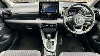 Toyota Yaris 1.5 Hybrid Design 5dr CVT