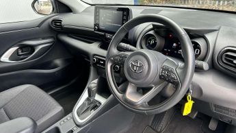 Toyota Yaris 1.5 Hybrid Design 5dr CVT