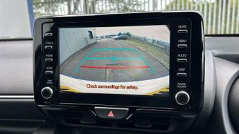 Toyota Yaris 1.5 Hybrid Design 5dr CVT