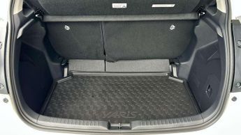 Toyota Yaris 1.5 Hybrid Design 5dr CVT