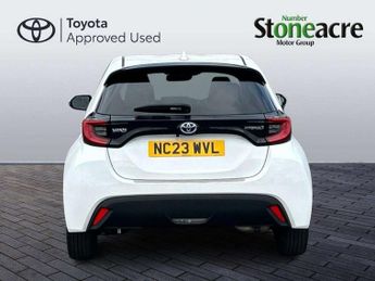 Toyota Yaris 1.5 Hybrid Design 5dr CVT