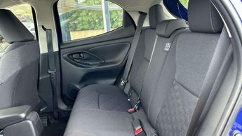 Toyota Yaris 1.5 Hybrid Design 5dr CVT