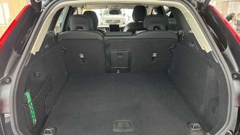 Volvo XC60 2.0 B5P Plus Dark 5dr AWD Geartronic
