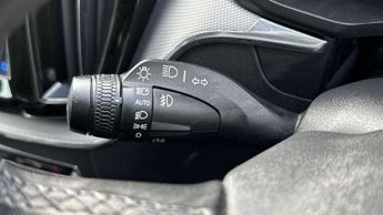 Volvo XC60 2.0 B5P Plus Dark 5dr AWD Geartronic